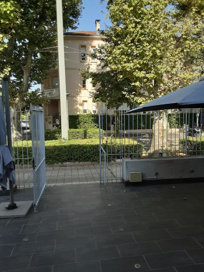Hotel Le Saint Eloi Montpellier Exteriör bild